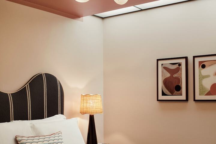 Room 26 of 43