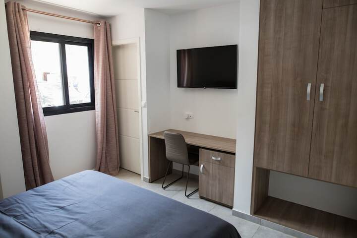 Room 9 of 44
