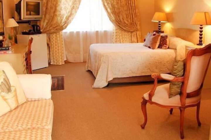Room 2 of 19
