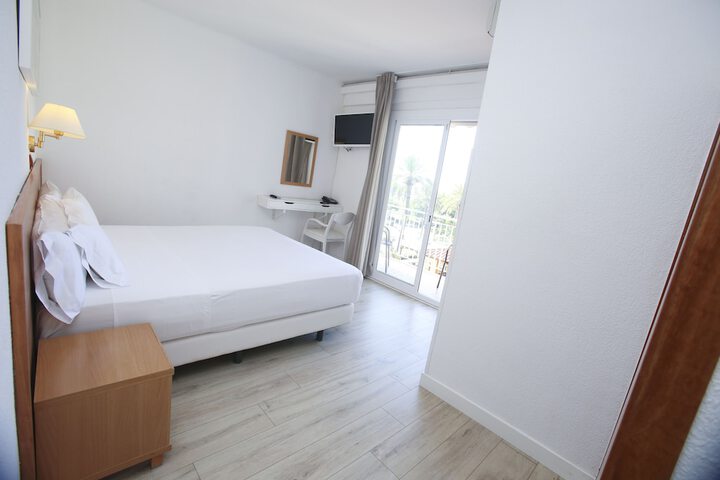 Room 8 of 58
