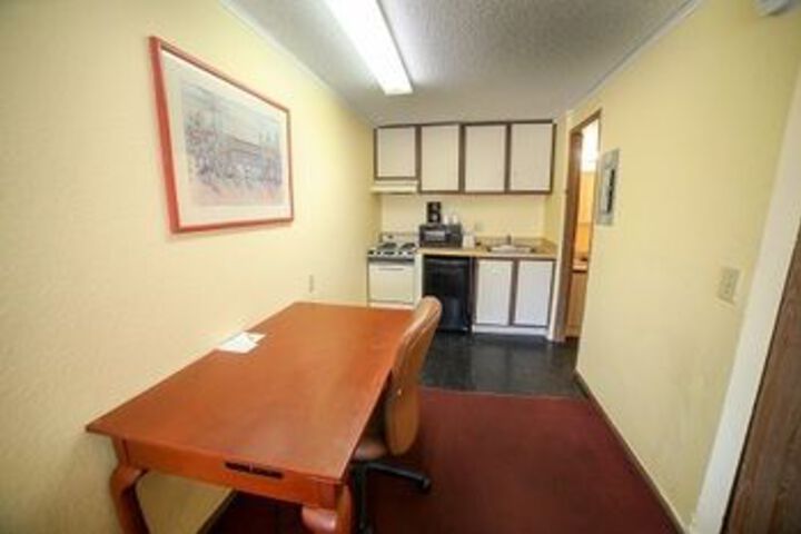 Room 11 of 29