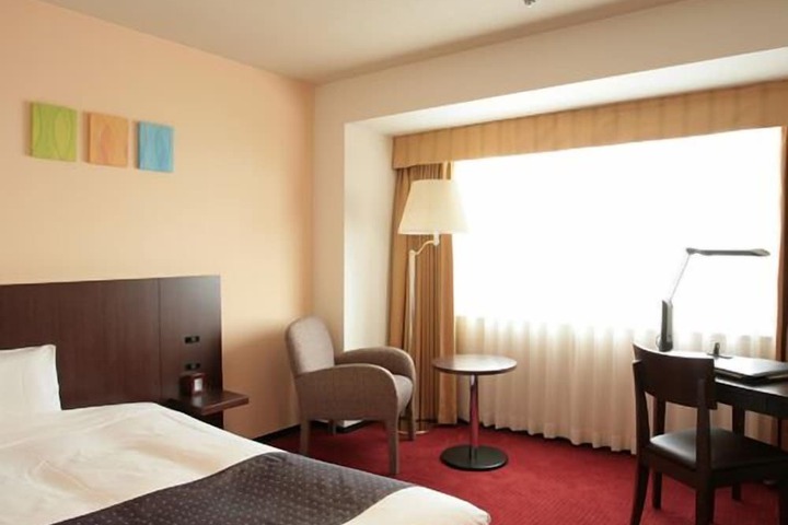 Room 12 of 57