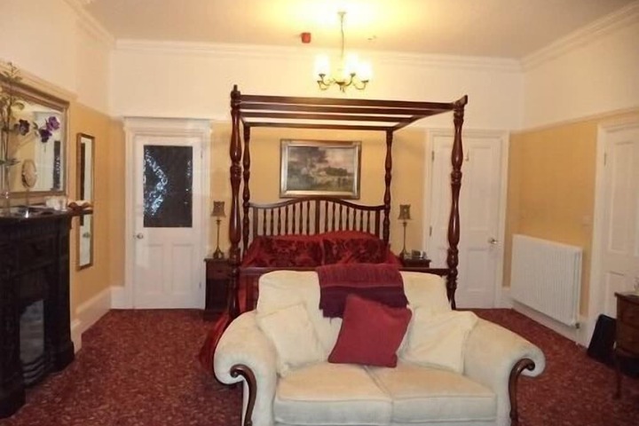 Room 6 of 56