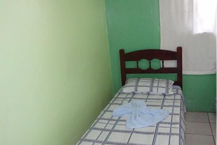 Room 6 of 41