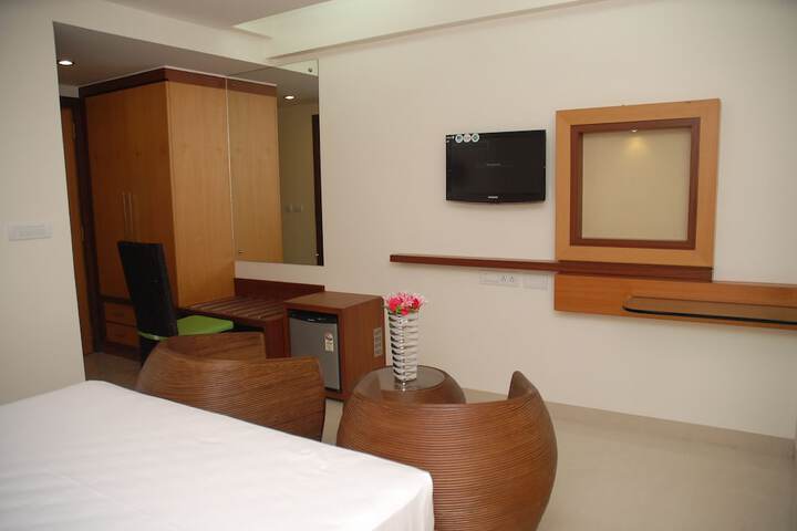 Room 19 of 36
