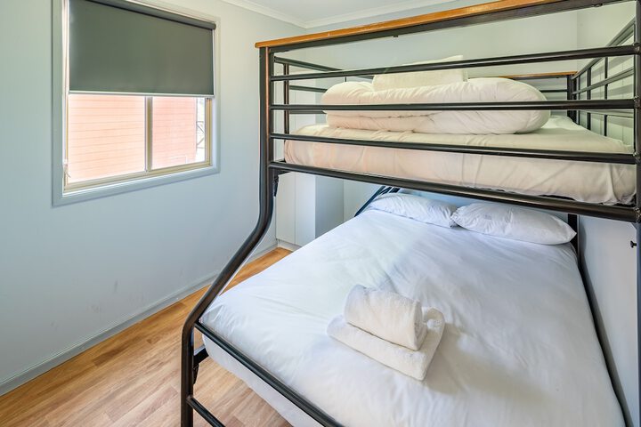 Room 6 of 92