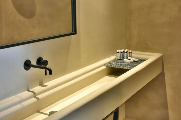 Room 45 of 79