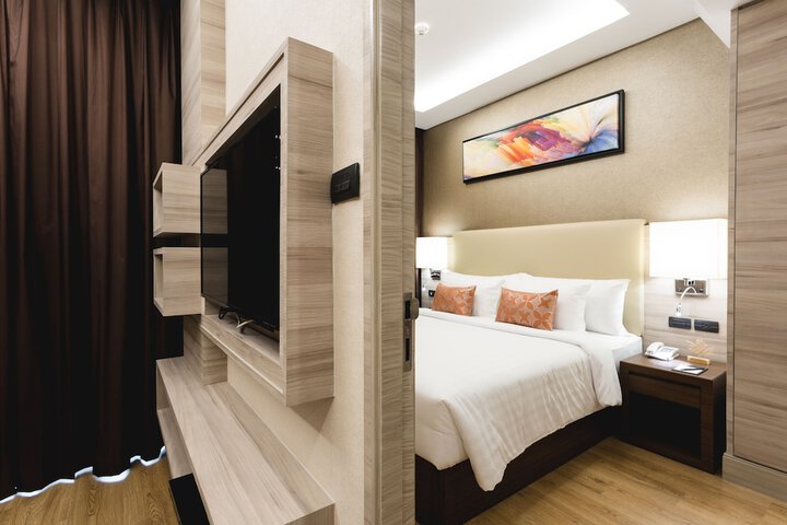 Room 5 of 78