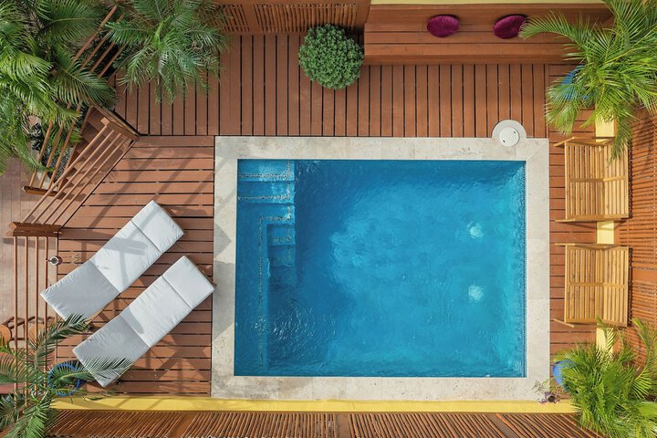 Pool 47 of 79