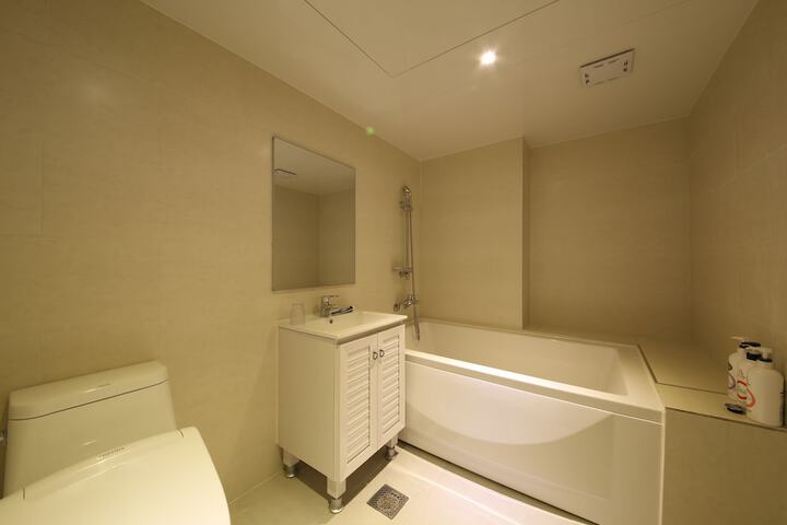 Room 19 of 29