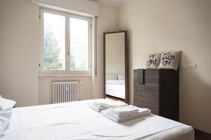 Room 4 of 35