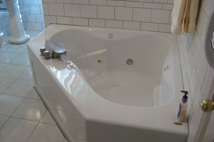 Hot Tub 57 of 114