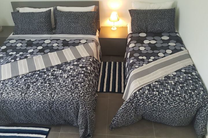Room 3 of 34
