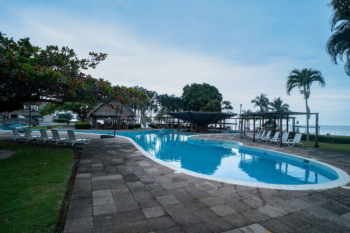 Hotel with Pool