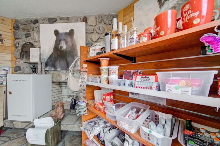 Gift Shop 22 of 26