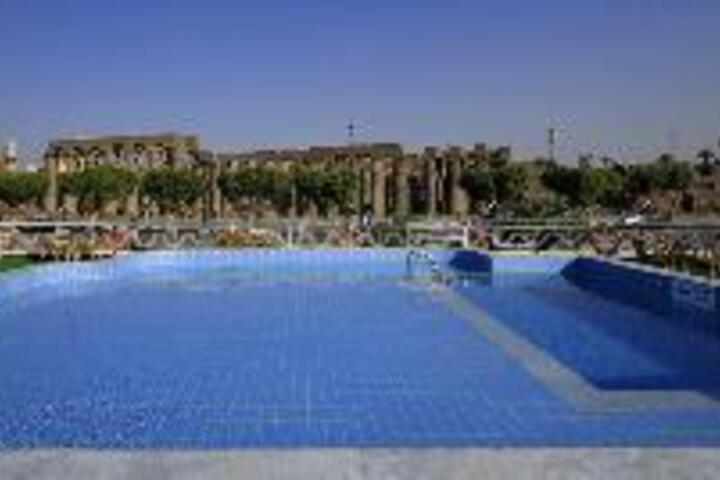Pool 13 of 17