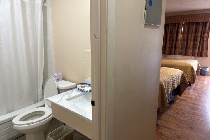 Room 49 of 72