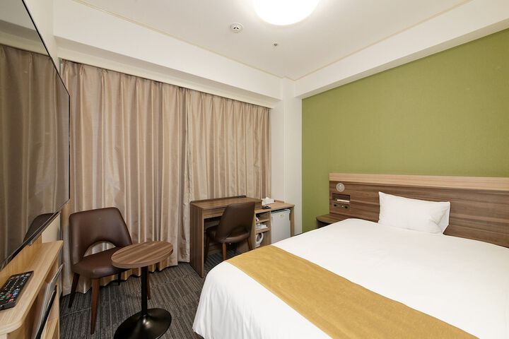 Room 9 of 30
