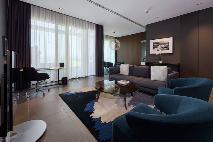 Room 45 of 267