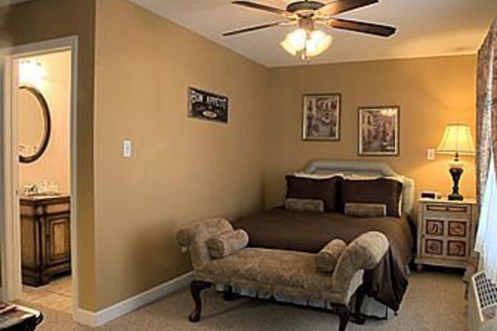 Room 35 of 83