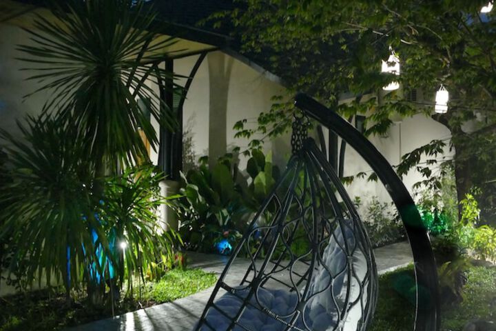 Hotel Exterior 3 of 39