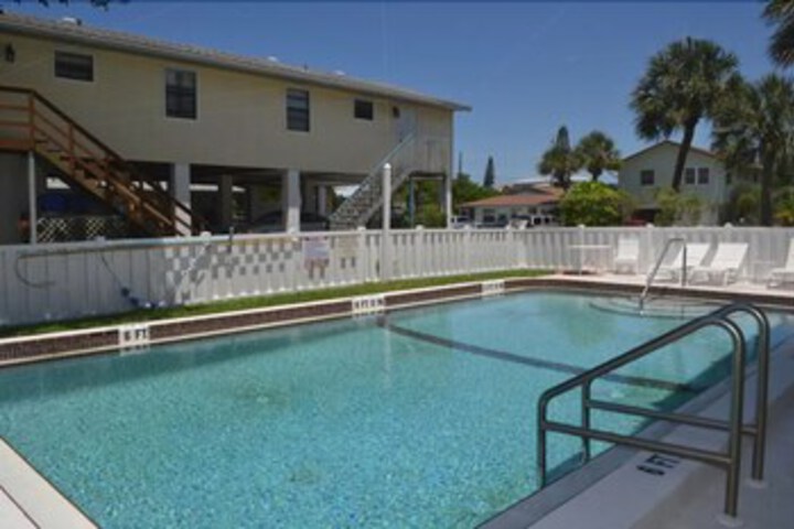 Pool 26 of 51