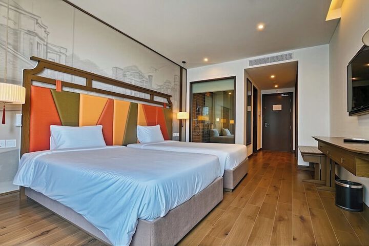 Room 15 of 97