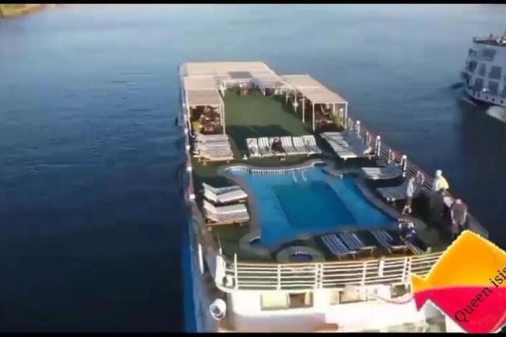 Image of Queen ship minya