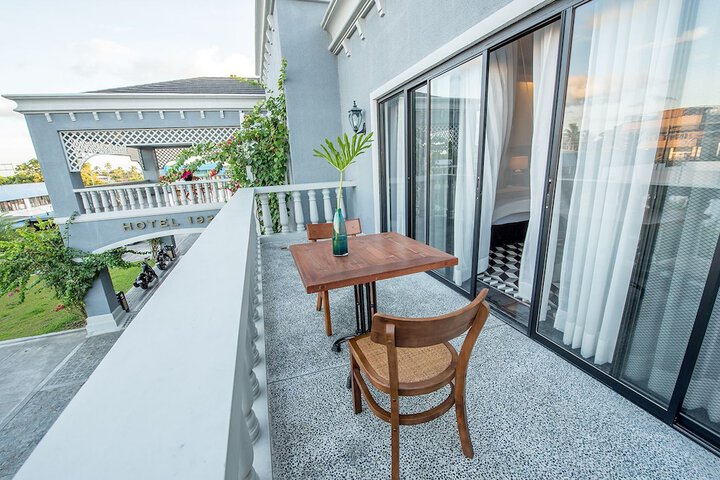 Terrace/Patio 18 of 36