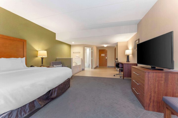 Room 27 of 52