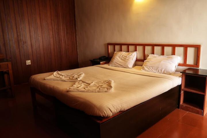 Room 8 of 37