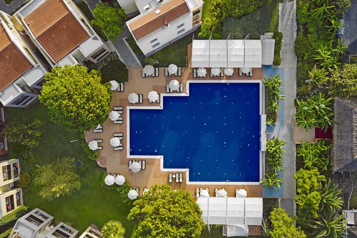 Pool Hotel