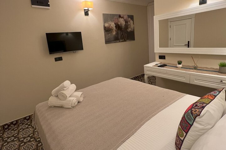 Room 42 of 50
