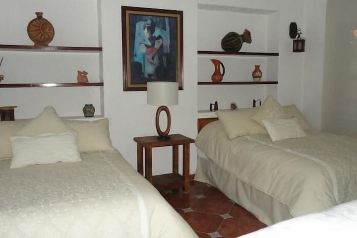 Room 13 of 28