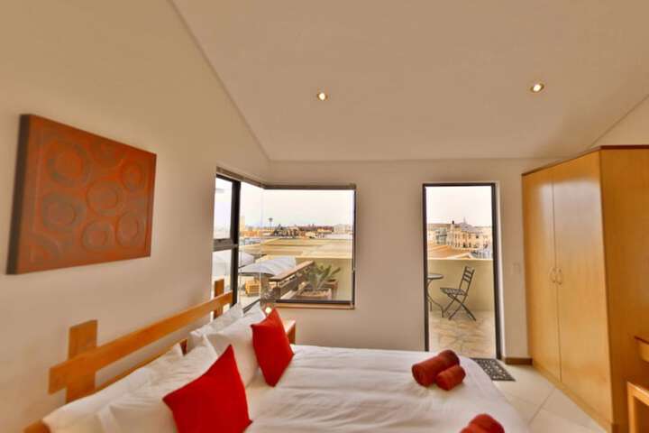 Room 2 of 23
