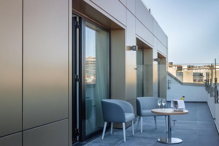 Terrace/Patio 13 of 32