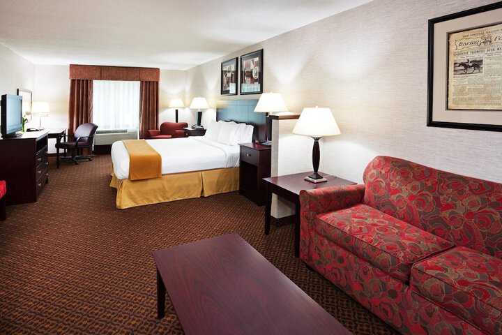 Standard King Bed Accessible (6 of 6)