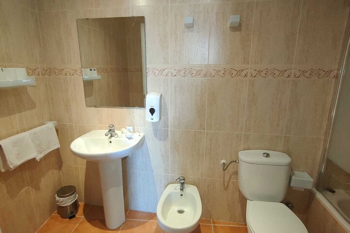 Room 40 of 43