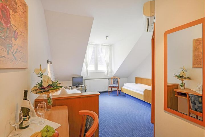 Room 14 of 44