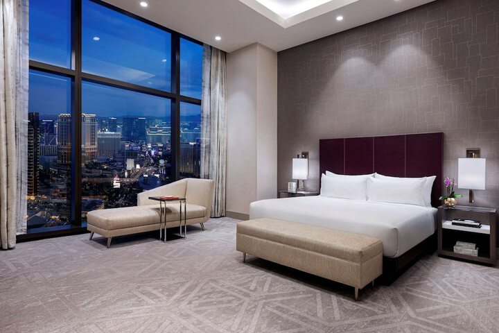 Room 21 of 153