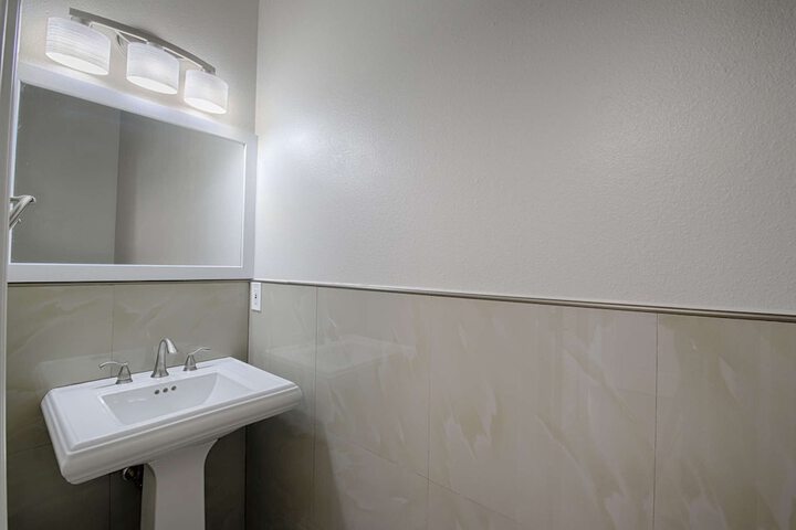 Room 33 of 101