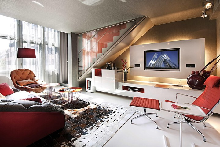 Room 51 of 215
