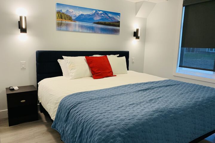 Room 3 of 18