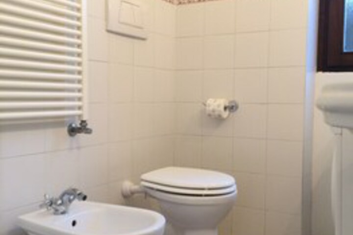 Room 8 of 53