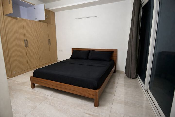 Room 3 of 10