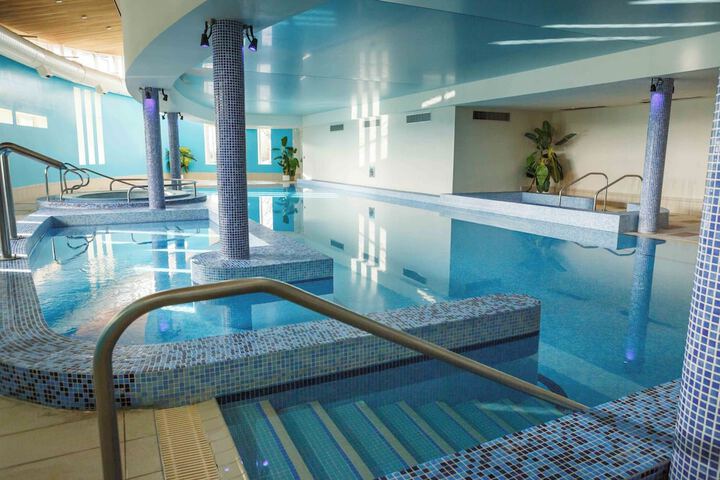 Hotel with Pool