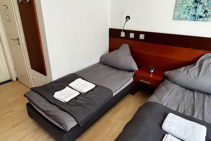 Room 9 of 52