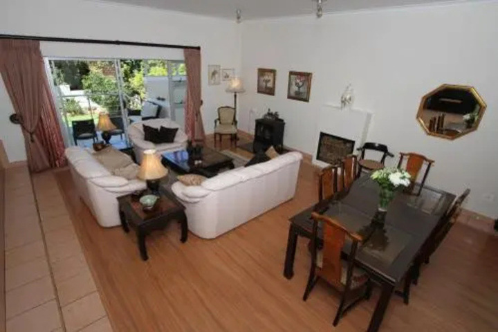 Room 4 of 15