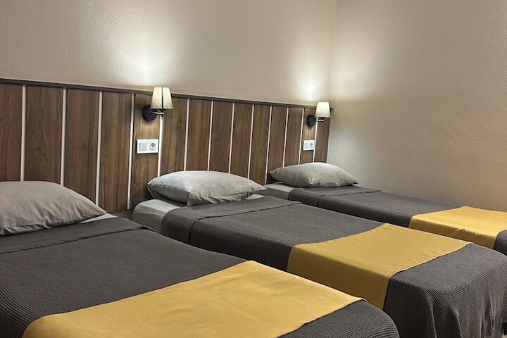 Room 28 of 103