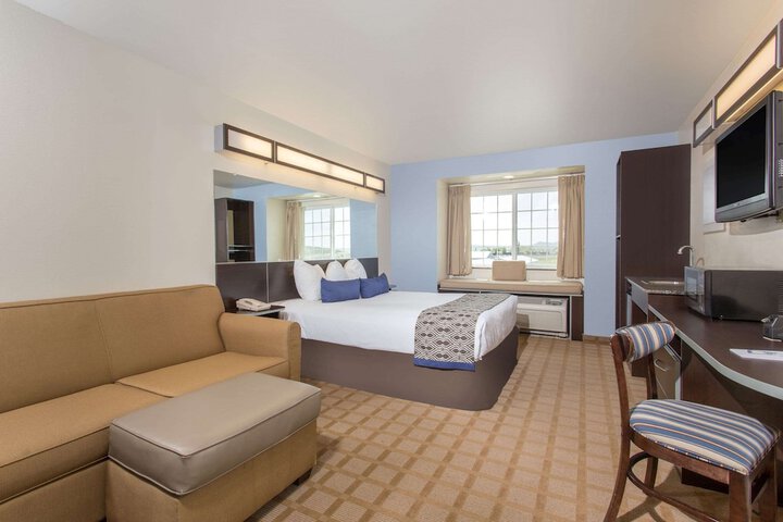 Room 12 of 41